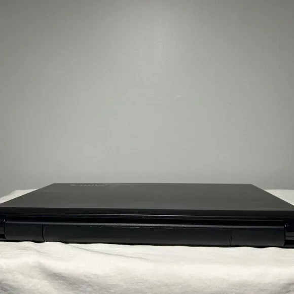 Lenovo G580 Laptop - Intel Core i3 | 500GB HDD | 4GB RAM | Windows 11 Pro - Picture 6 of 9